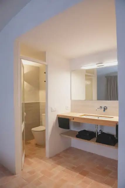 2 slaapkamer Flat te huur in Gerona stad - € 1.900 (Ref: 9911874)