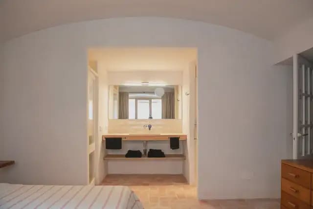 2 slaapkamer Flat te huur in Gerona stad - € 1.900 (Ref: 9911874)