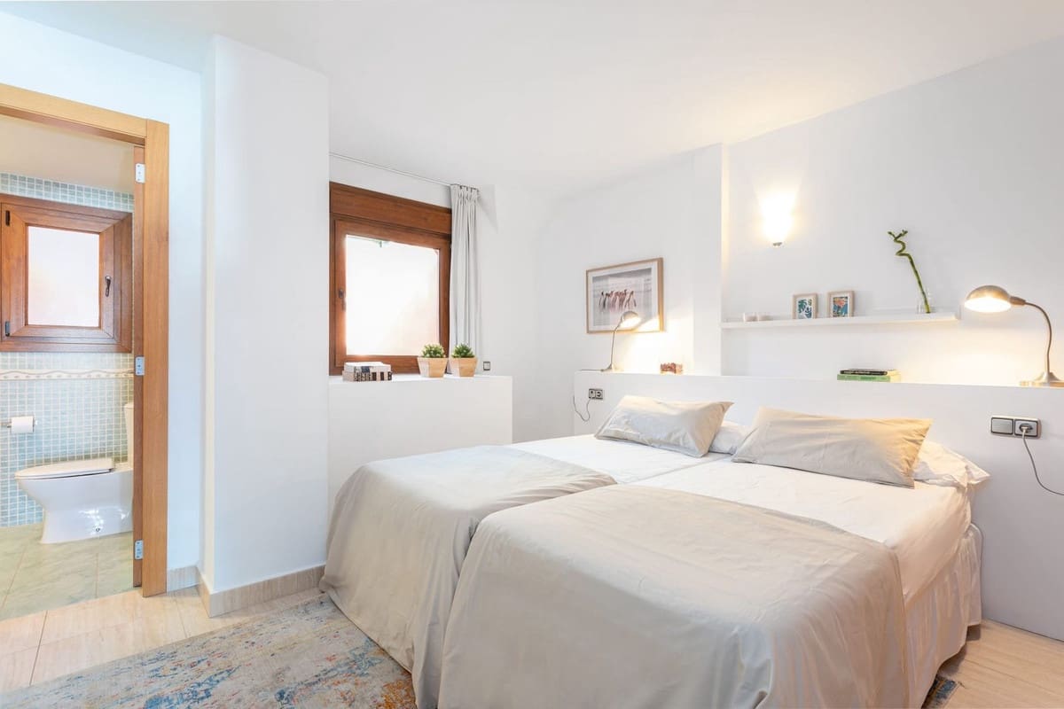 3 bedroom Penthouse for sale in Fuengirola with pool garage - € 695,000 (Ref: 10073236)