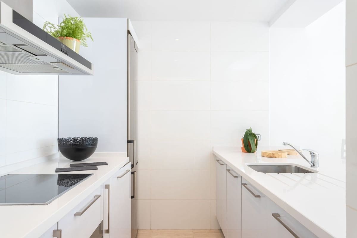 3 bedroom Penthouse for sale in Fuengirola with pool garage - € 695,000 (Ref: 10073236)