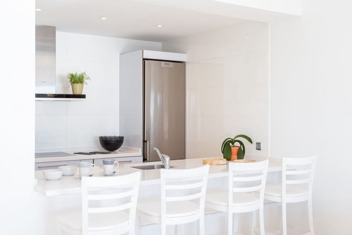 3 bedroom Penthouse for sale in Fuengirola with pool garage - € 695,000 (Ref: 10073236)