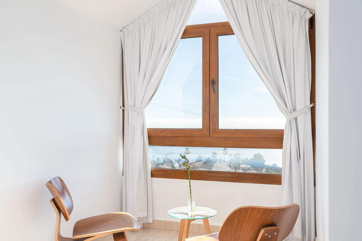 3 bedroom Penthouse for sale in Fuengirola with pool garage - € 695,000 (Ref: 10073236)