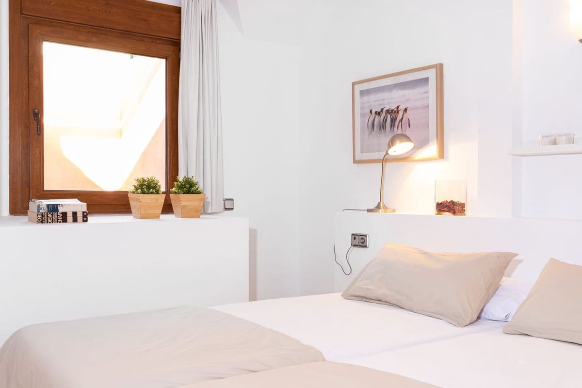 3 bedroom Penthouse for sale in Fuengirola with pool garage - € 695,000 (Ref: 10073236)