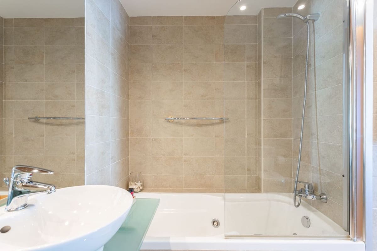 3 bedroom Penthouse for sale in Fuengirola with pool garage - € 695,000 (Ref: 10073236)