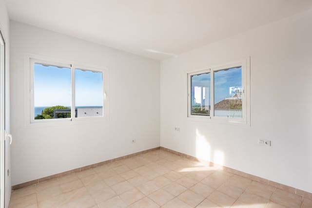 5 chambre Villa/Maison à vendre à La Capellania, Benalmádena avec piscine garage - 975 000 € (Ref: 10076965)