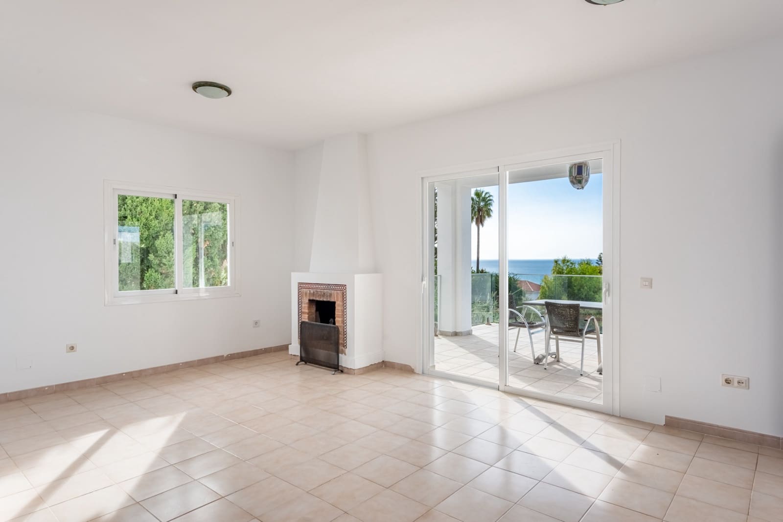 5 chambre Villa/Maison à vendre à La Capellania avec piscine garage - 975 000 € (Ref: 10076965)