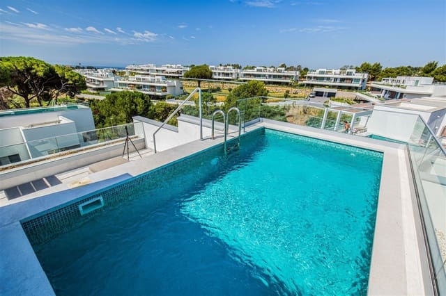 3 sypialnia Penthouse na sprzedaż w Marbella z basenem garażem - 1 495 000 € (Ref: 10076966)