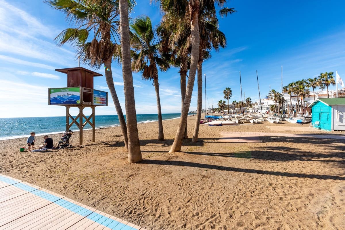 4 Zimmer Haus zu verkaufen in La Cala de Mijas mit Pool Garage - 1.195.000 € (Ref: 10095472)