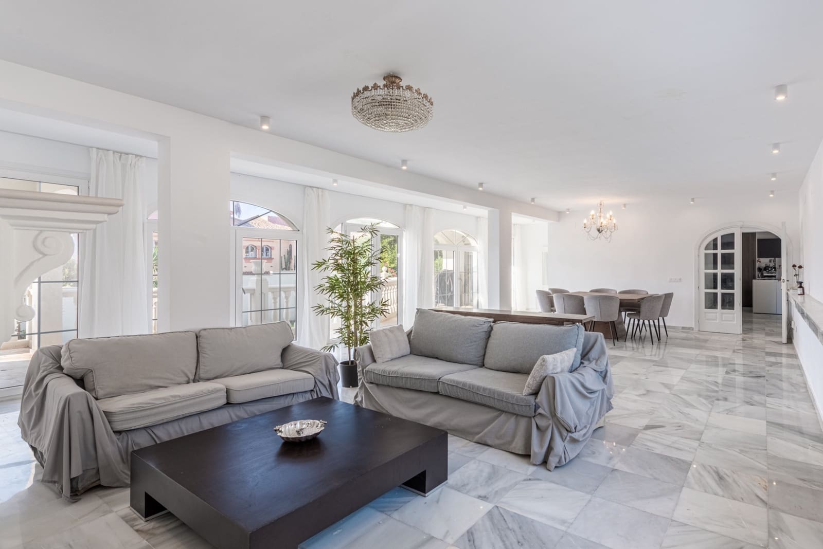 7 soveværelse Villa til salg i Mijas Costa med swimmingpool garage - € 1.650.000 (Ref: 10101151)