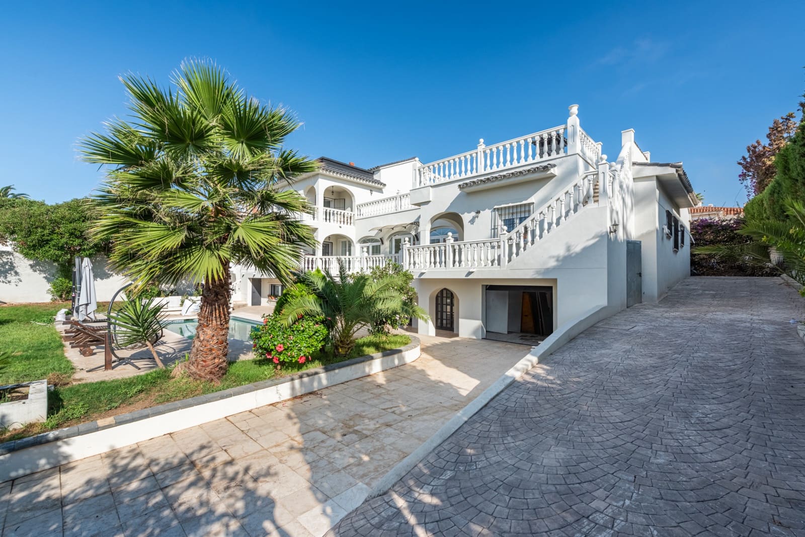 7 soveværelse Villa til salg i Mijas Costa med swimmingpool garage - € 1.650.000 (Ref: 10101151)