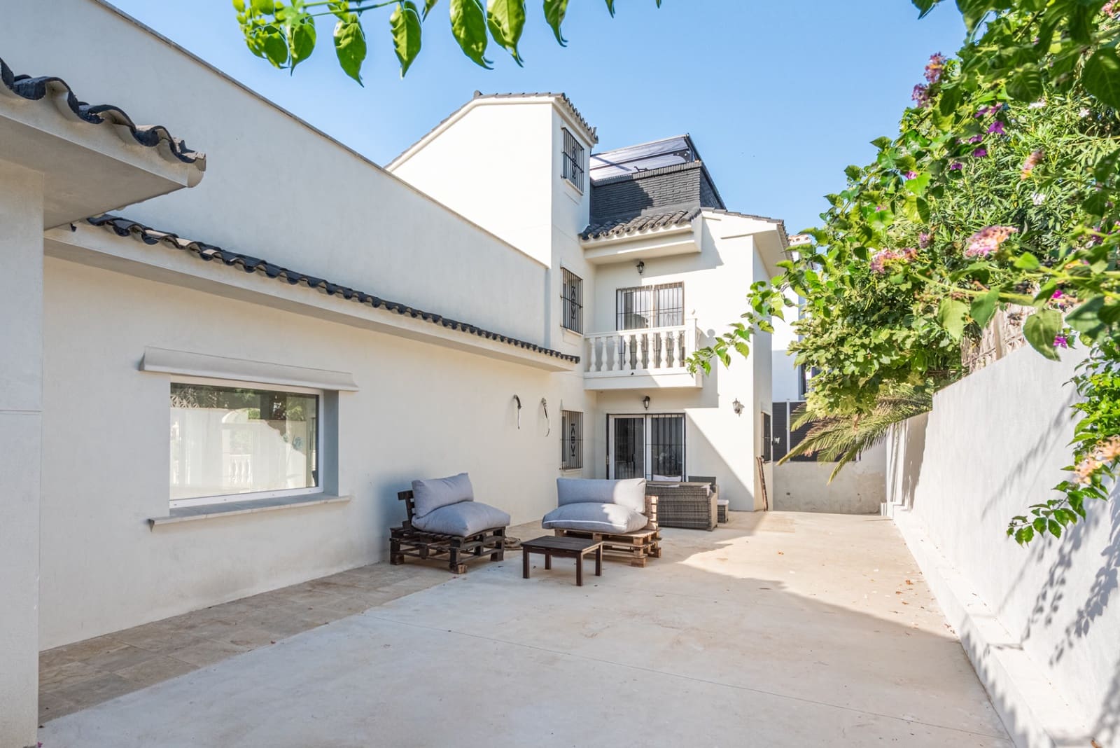 7 soveværelse Villa til salg i Mijas Costa med swimmingpool garage - € 1.650.000 (Ref: 10101151)