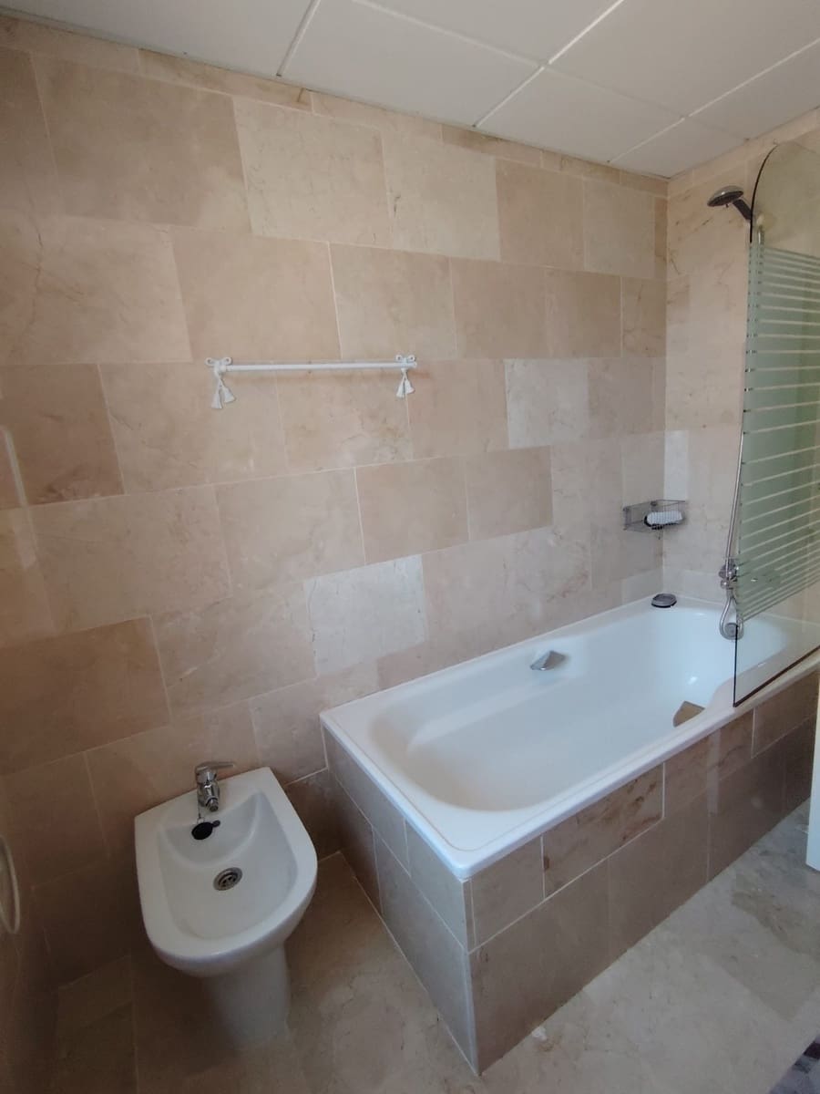 2 slaapkamer Appartement te koop in Mijas Costa met zwembad garage - € 426.000 (Ref: 10167445)