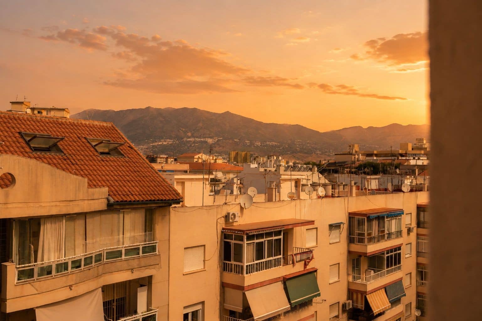 2 bedroom Penthouse for sale in Fuengirola - € 295,000 (Ref: 10181978)