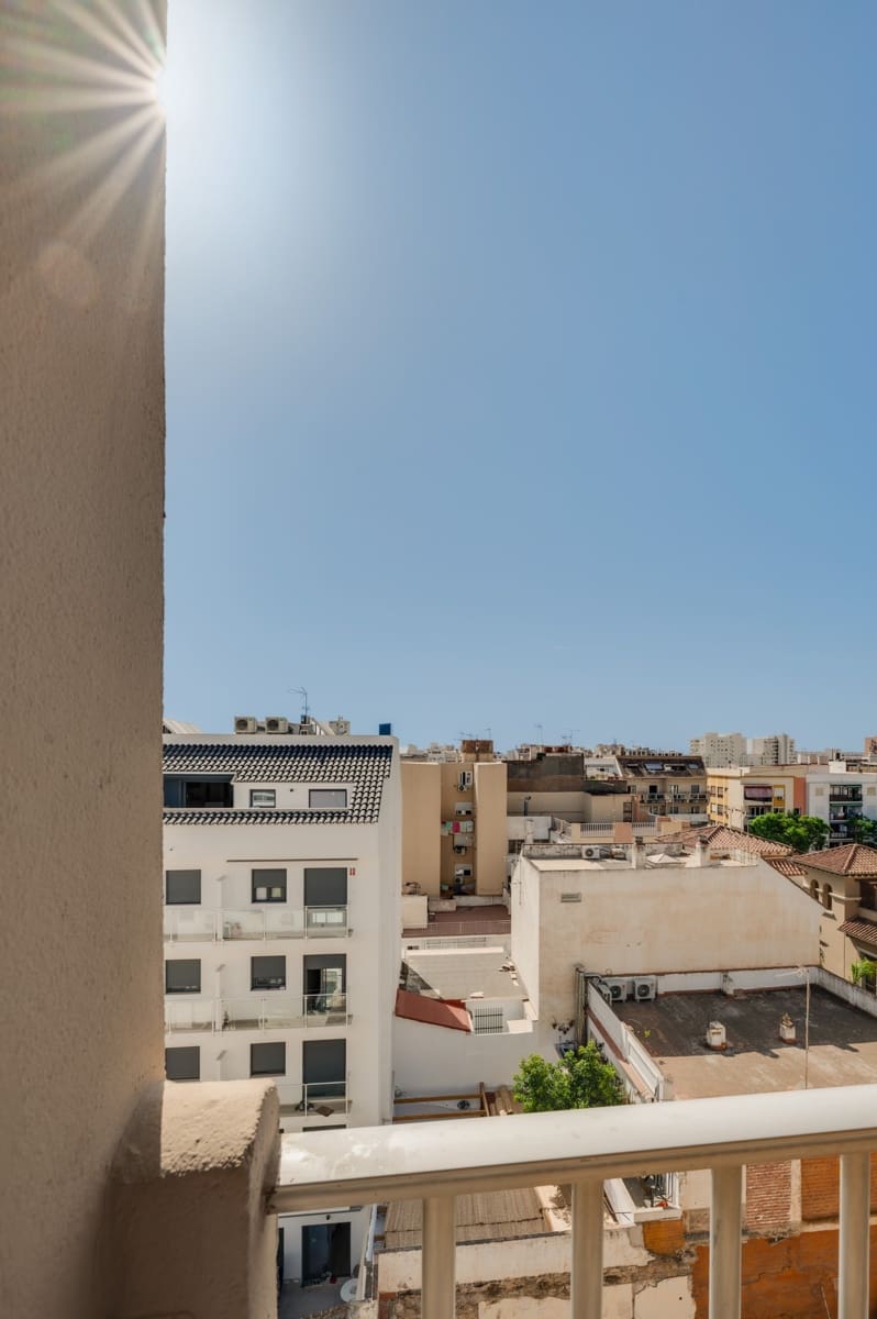 2 bedroom Penthouse for sale in Fuengirola - € 295,000 (Ref: 10181978)