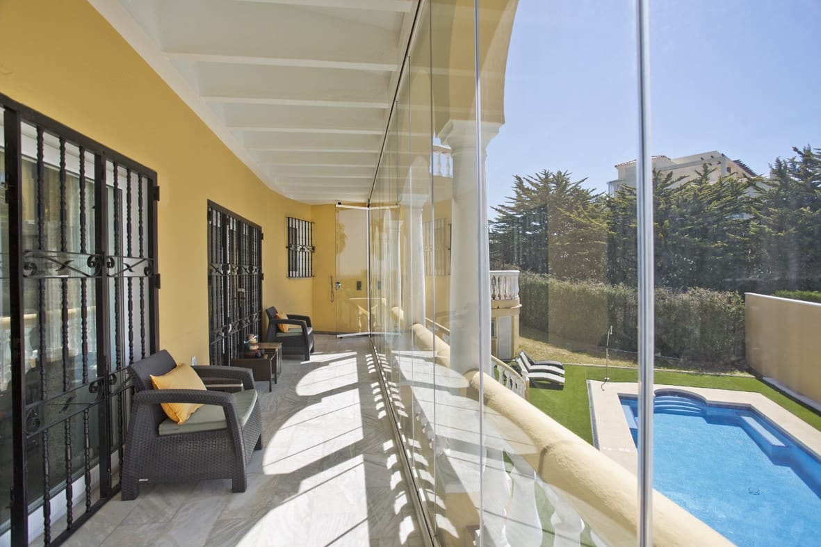 6 soverom Villa til salgs i El Faro med svømmebasseng garasje - € 895 000 (Ref: 8643941)