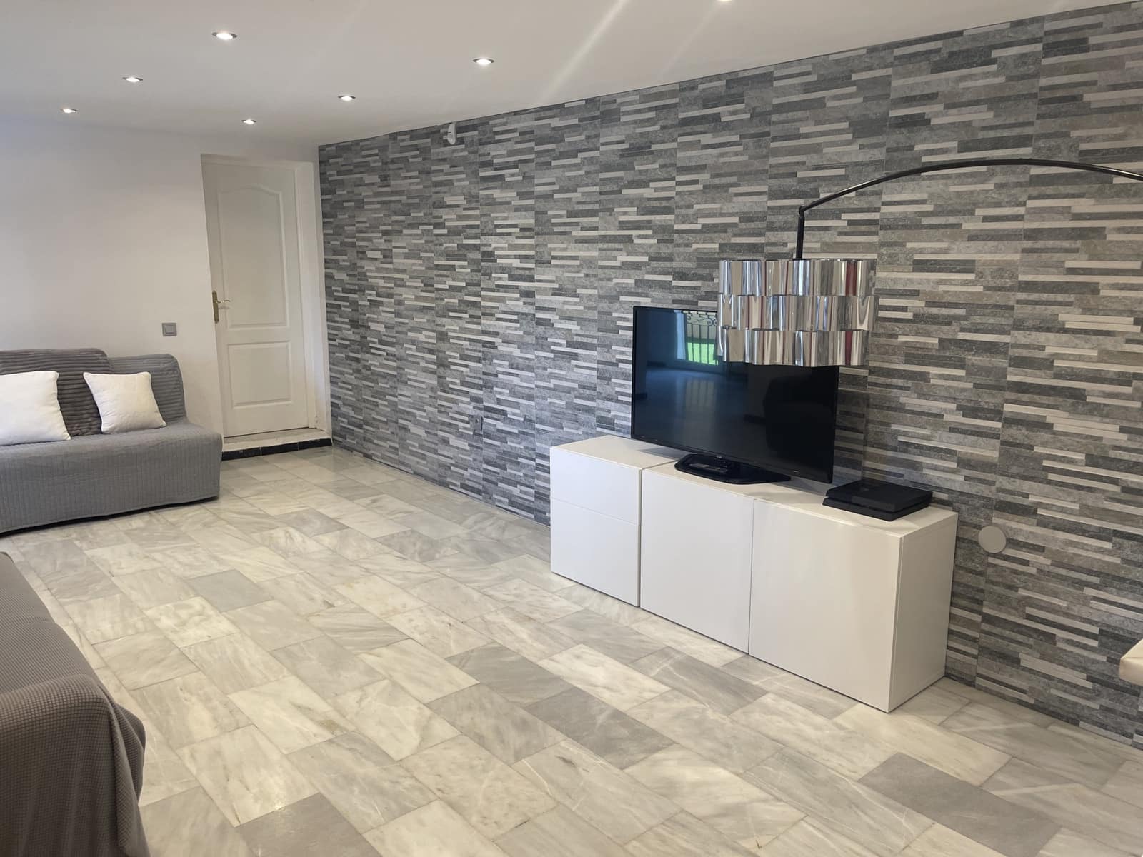 6 soverom Villa til salgs i El Faro med svømmebasseng garasje - € 895 000 (Ref: 8643941)