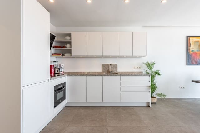 2 slaapkamer Appartement te koop in Riviera del Sol, Mijas met zwembad - € 339.000 (Ref: 8643955)