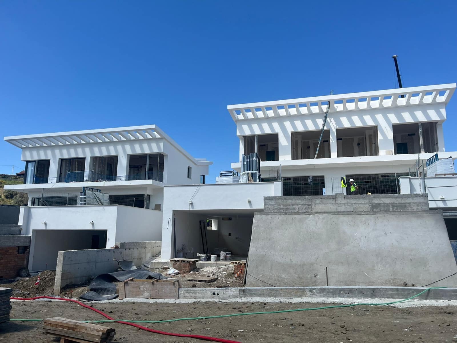 4 soveværelse Semi-Rækkehus til salg i La Cala de Mijas med swimmingpool garage - € 863.000 (Ref: 8643991)