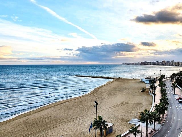 2 chambre Appartement à vendre à Las Gaviotas  - Carvajal, Fuengirola avec piscine garage - 567 000 € (Ref: 8644000)