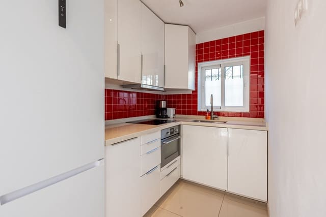 3 slaapkamer Villa te koop in Los Boliches , Fuengirola met zwembad - € 469.000 (Ref: 8700556)