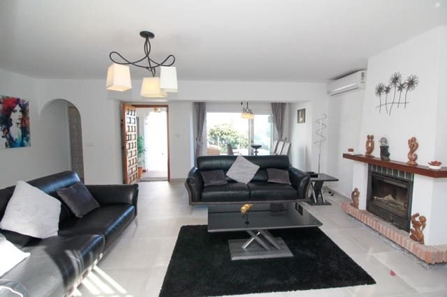 4 soveværelse Villa til salg i El Chaparral, Mijas med swimmingpool garage - € 750.000 (Ref: 8736438)