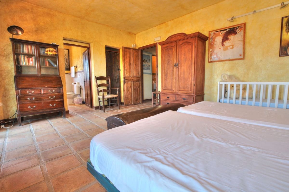 4 sypialnia Finka/Dom wiejski na sprzedaż w Mijas Costa z basenem garażem - 1 195 000 € (Ref: 8738593)