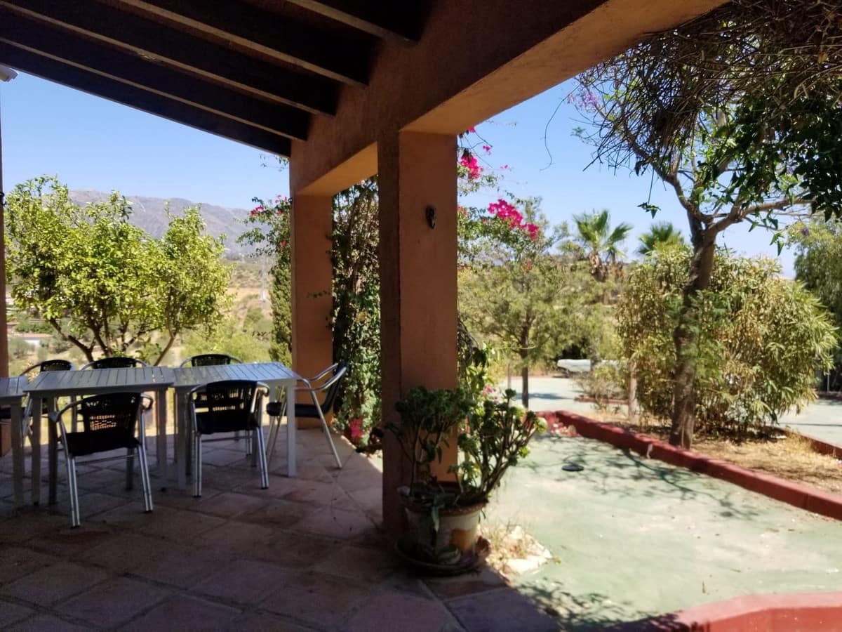 4 sypialnia Finka/Dom wiejski na sprzedaż w Mijas Costa z basenem garażem - 1 195 000 € (Ref: 8738593)