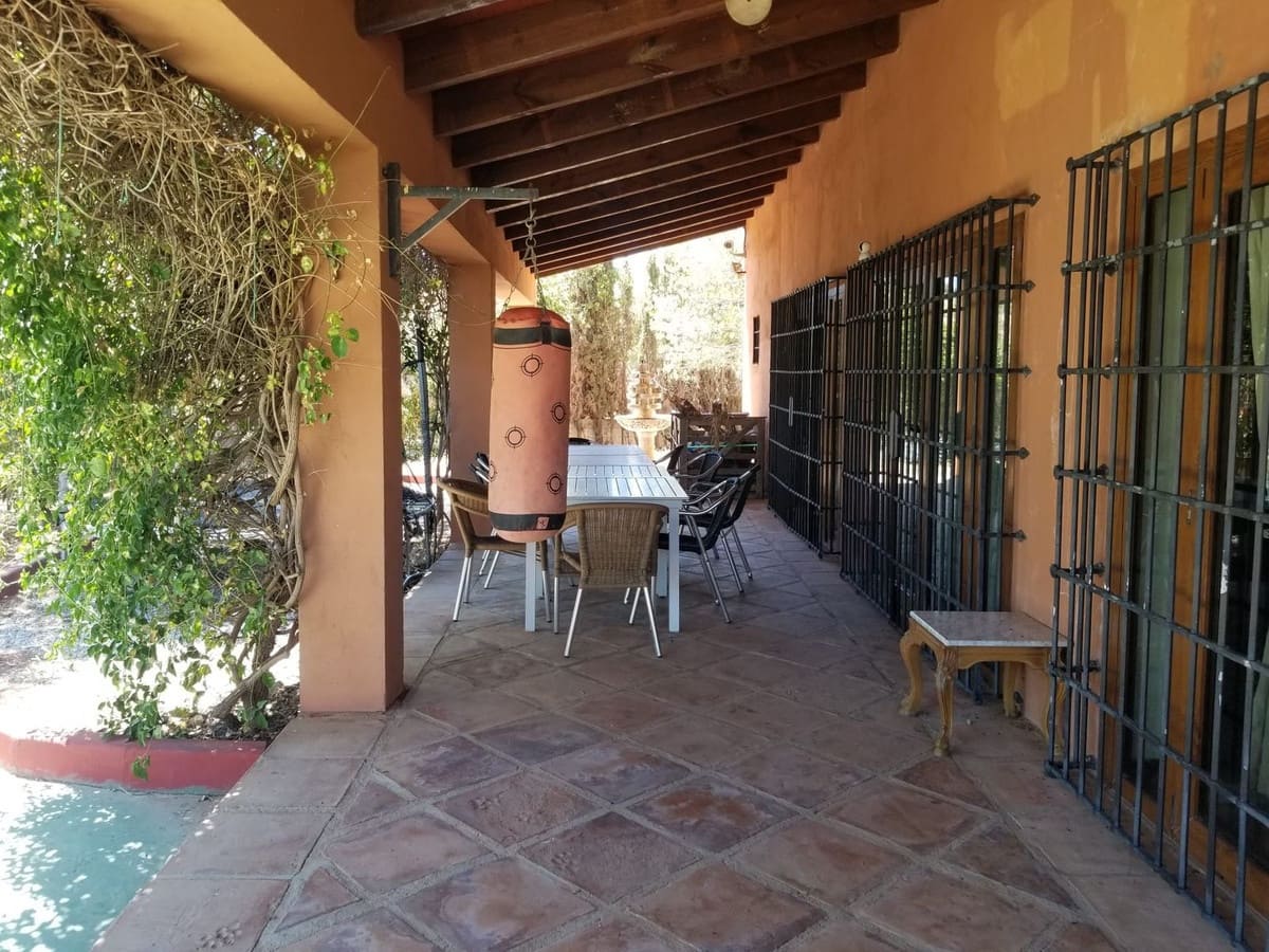 4 sypialnia Finka/Dom wiejski na sprzedaż w Mijas Costa z basenem garażem - 1 195 000 € (Ref: 8738593)