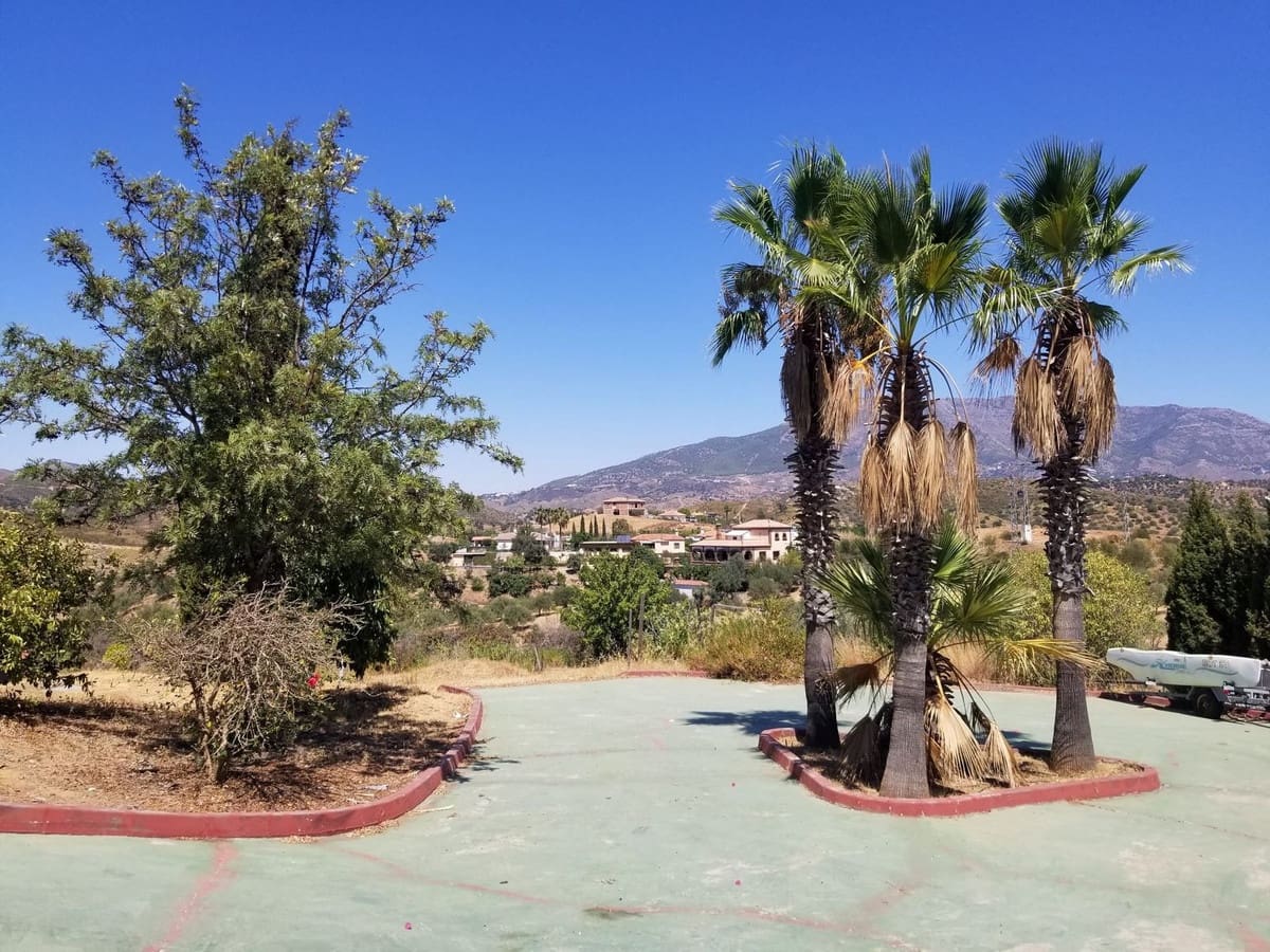 4 sypialnia Finka/Dom wiejski na sprzedaż w Mijas Costa z basenem garażem - 1 195 000 € (Ref: 8738593)