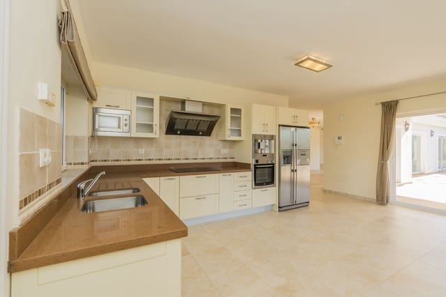 5 chambre Villa/Maison à vendre à Valtocado, Mijas avec piscine garage - 1 375 000 € (Ref: 8762505)