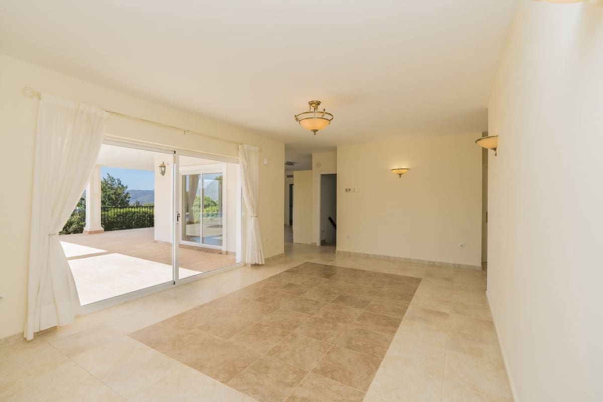 5 chambre Villa/Maison à vendre à Valtocado avec piscine garage - 1 375 000 € (Ref: 8762505)