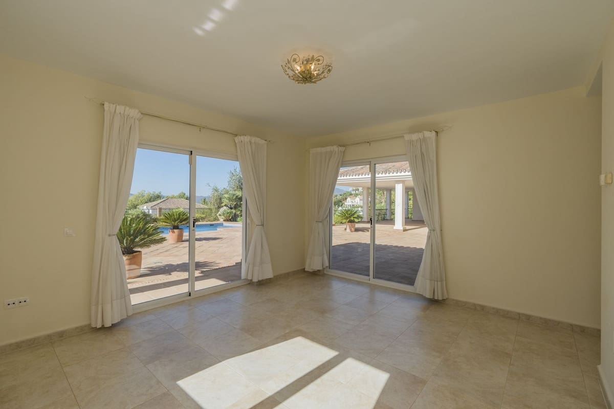 5 chambre Villa/Maison à vendre à Valtocado avec piscine garage - 1 375 000 € (Ref: 8762505)