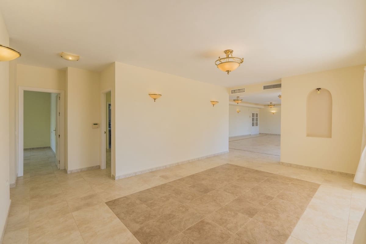 5 chambre Villa/Maison à vendre à Valtocado avec piscine garage - 1 375 000 € (Ref: 8762505)