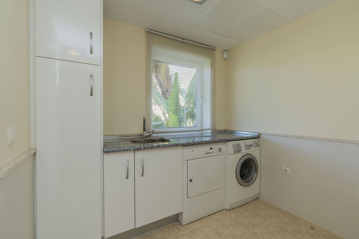 5 chambre Villa/Maison à vendre à Valtocado avec piscine garage - 1 375 000 € (Ref: 8762505)