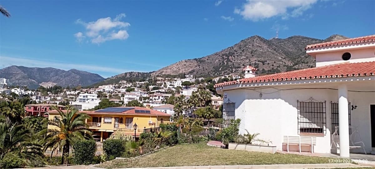 Chalet de 7 habitaciones en Benalmádena en venta con garaje - 1.545.000 € (Ref: 8762507)