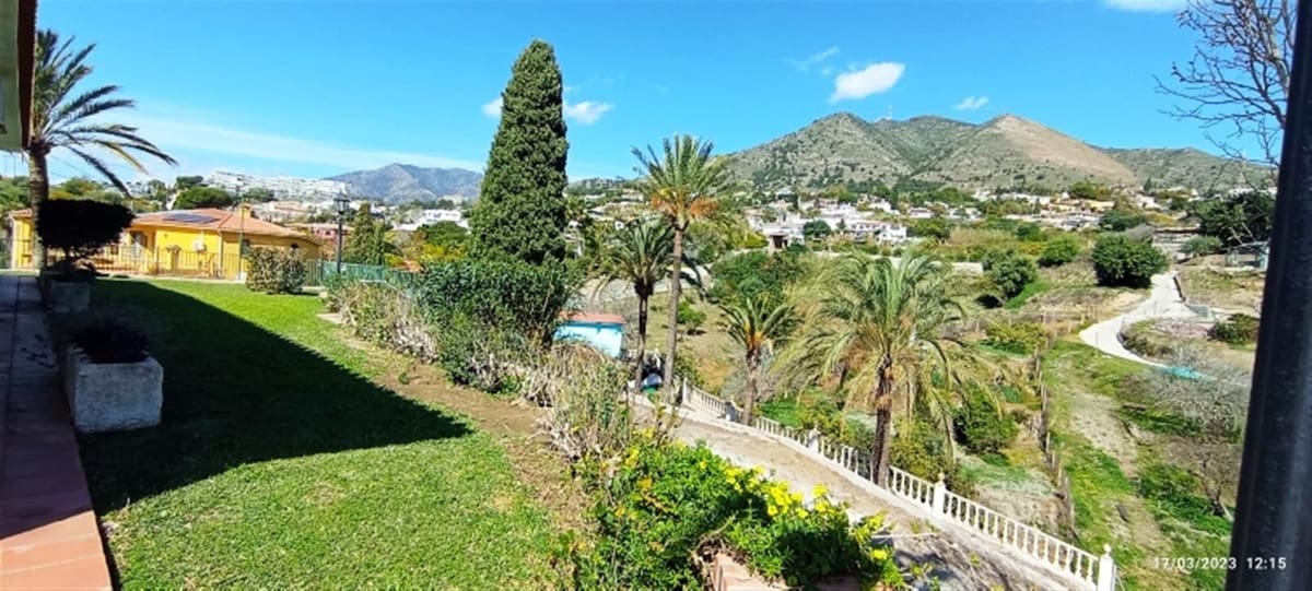 Chalet de 7 habitaciones en Benalmádena en venta con garaje - 1.545.000 € (Ref: 8762507)