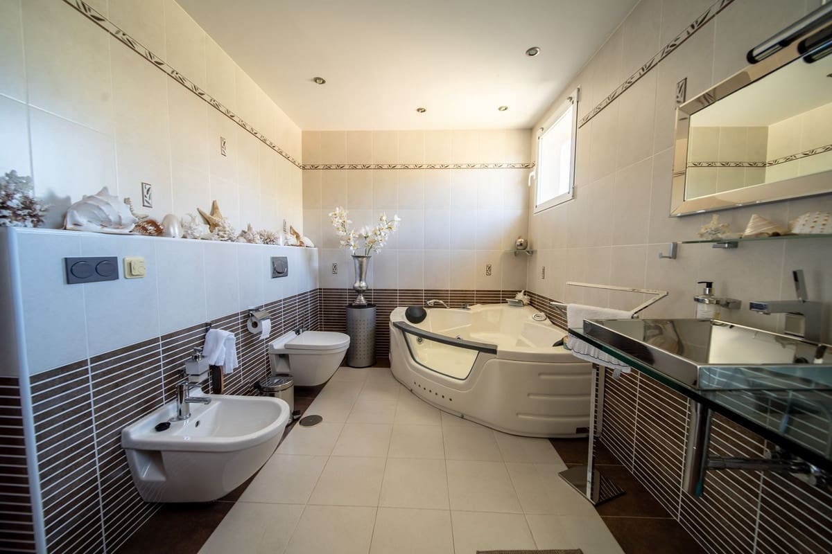 3 soveværelse Penthouse til salg i Carvajal med swimmingpool garage - € 689.000 (Ref: 8762510)