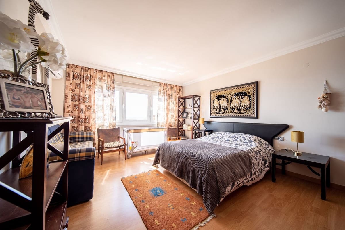 3 soveværelse Penthouse til salg i Carvajal med swimmingpool garage - € 689.000 (Ref: 8762510)