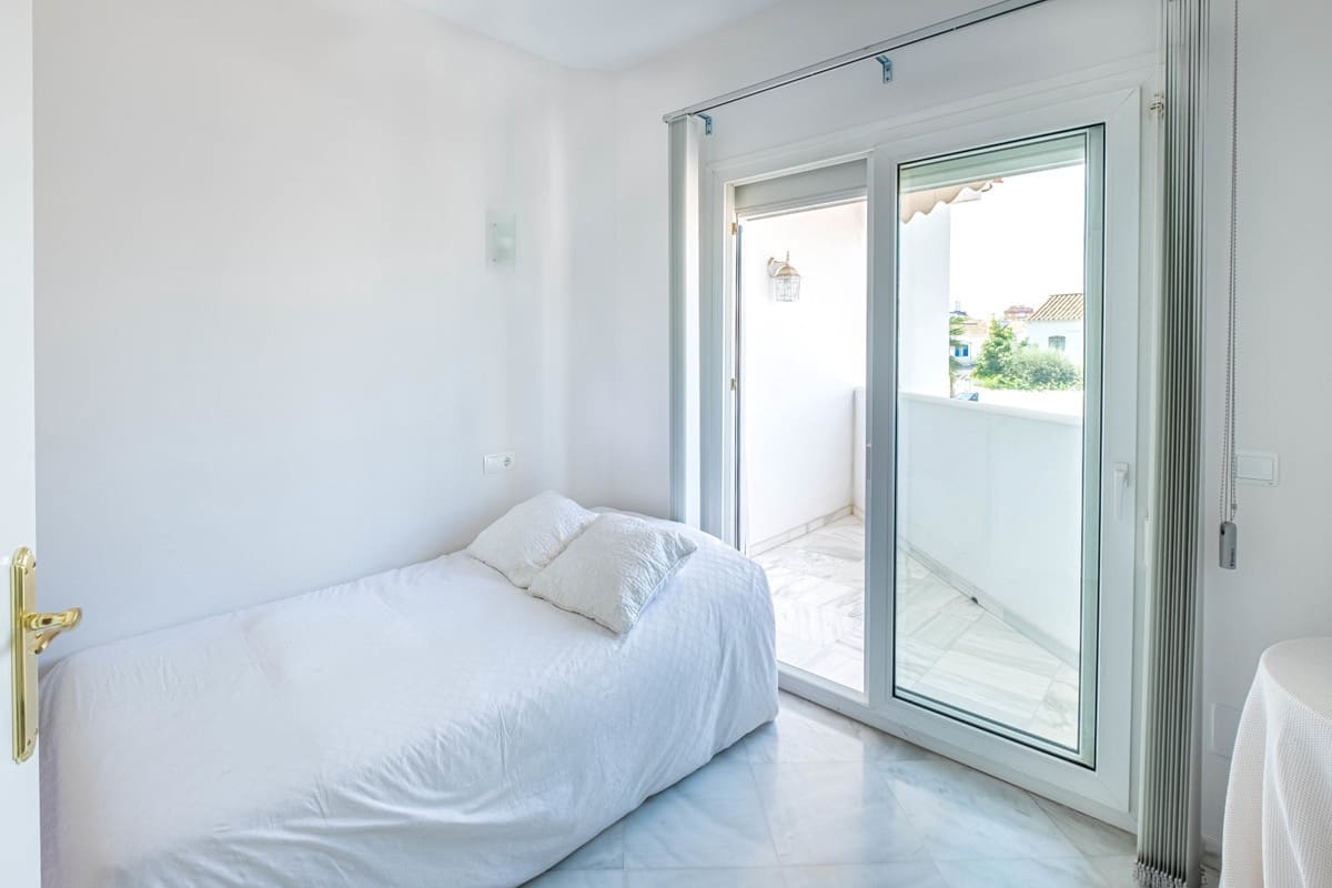 4 chambre Maison de Ville à vendre à Fuengirola avec piscine garage - 1 050 000 € (Ref: 8762514)