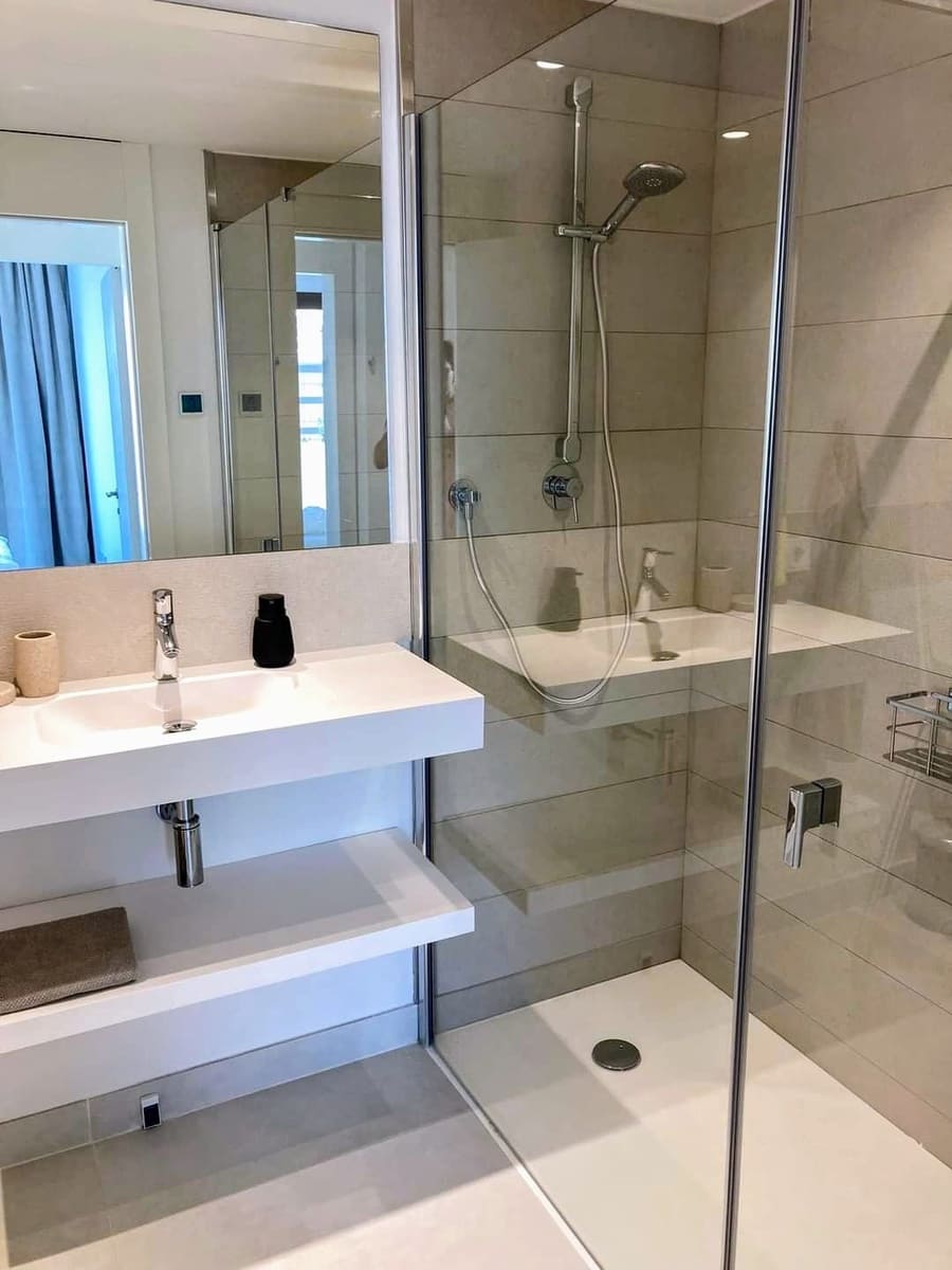 Apartamento de 3 habitaciones en Fuengirola en venta con piscina garaje - 795.000 € (Ref: 8779035)