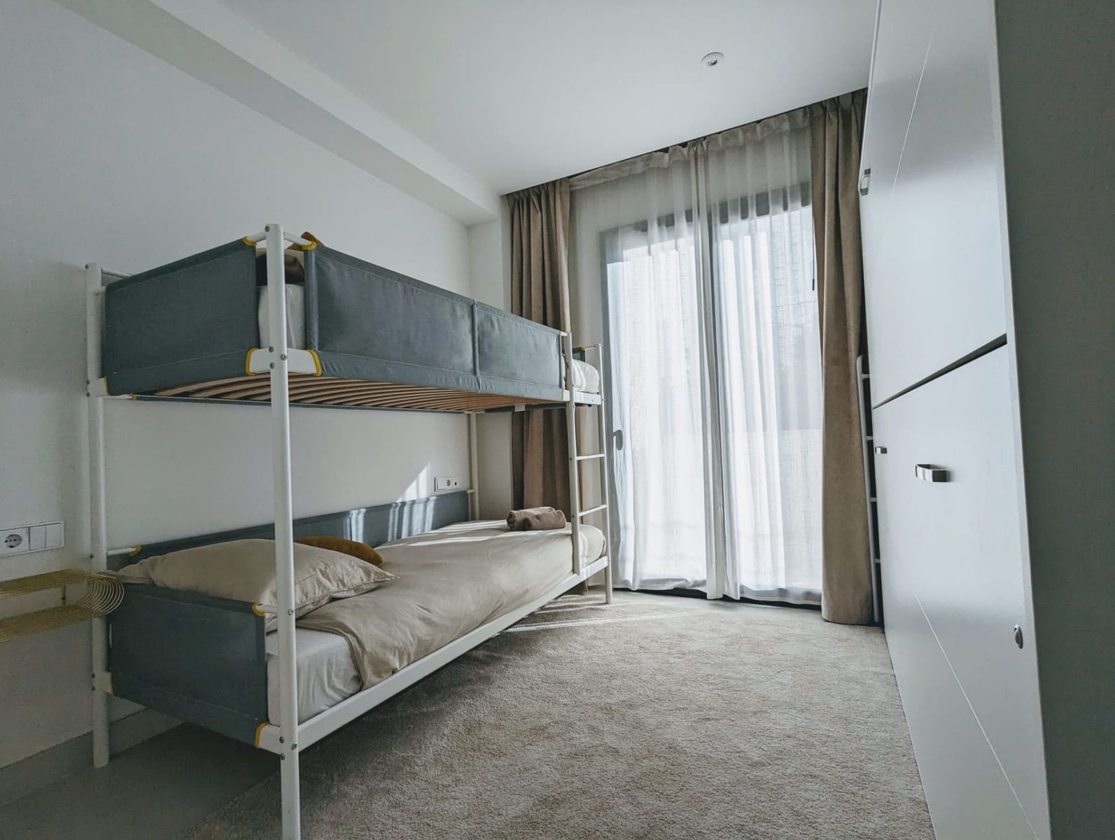 Apartamento de 3 habitaciones en Fuengirola en venta con piscina garaje - 795.000 € (Ref: 8779035)