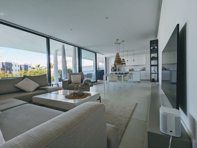 3 bedroom Apartment for sale in El Higuerón, Fuengirola with pool garage - € 795,000 (Ref: 8779035)