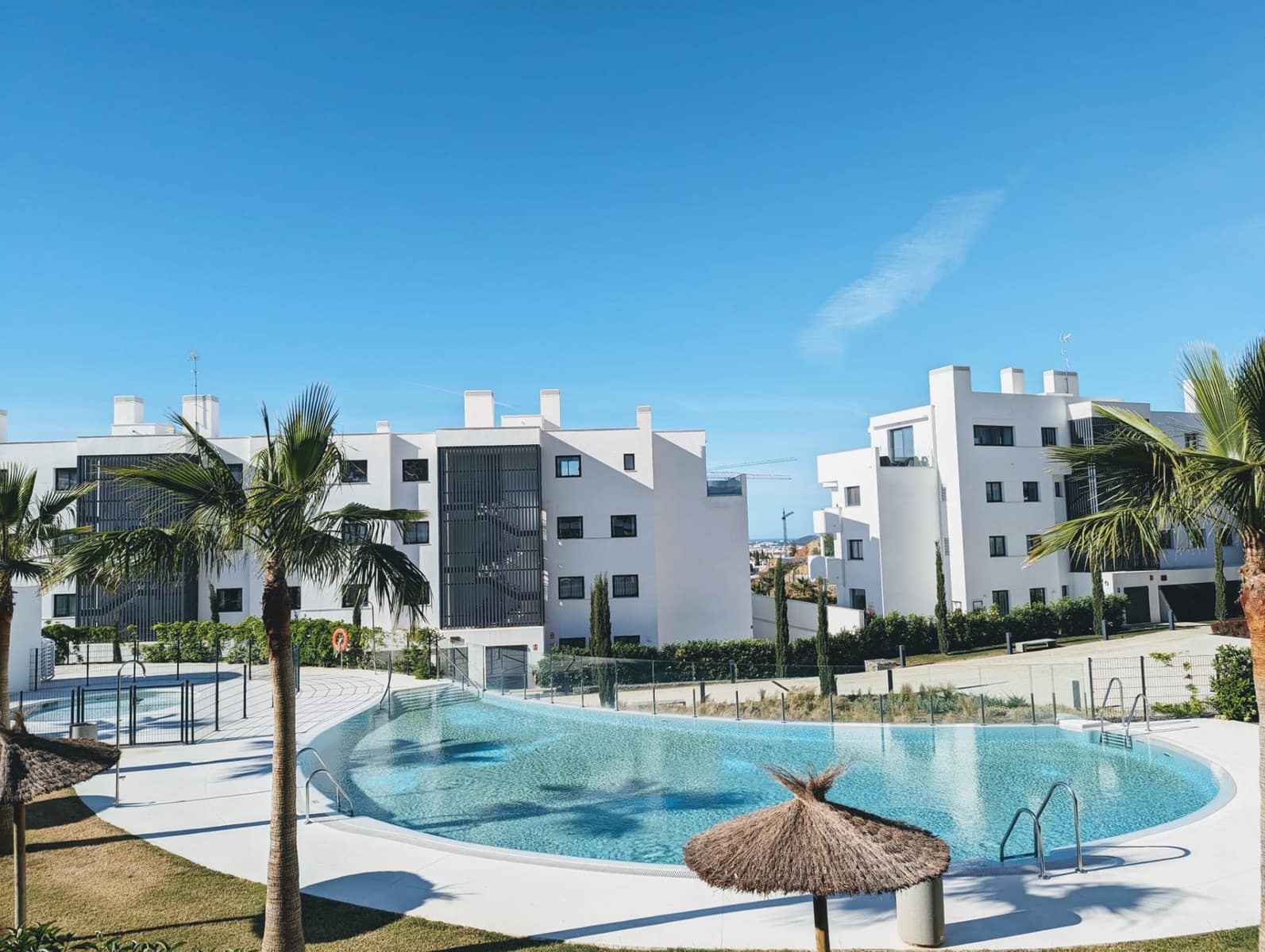 Apartamento de 3 habitaciones en Fuengirola en venta con piscina garaje - 795.000 € (Ref: 8779035)