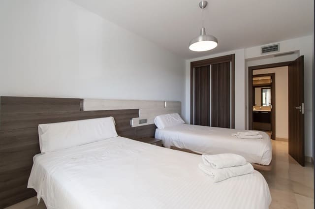 3 sovrum Lägenhet till salu i San Pedro de Alcantara, Marbella med pool garage - 775 000 € (Ref: 8956112)