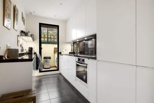 2 soverom Penthouse til salgs i Torrequebrada, Benalmádena med svømmebasseng garasje - € 480 000 (Ref: 8973577)