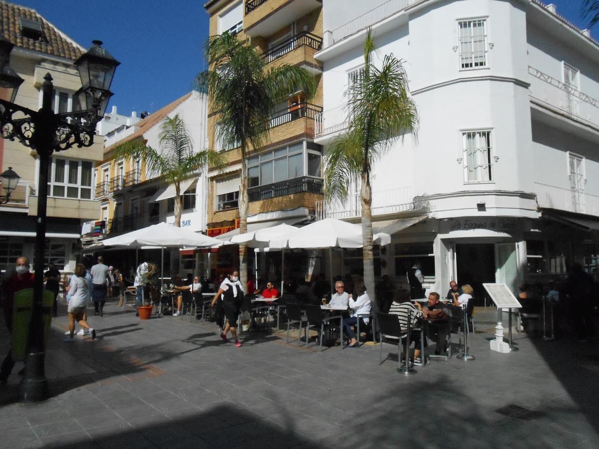 1 soveværelse Lejlighed til salg i Fuengirola med swimmingpool - € 350.000 (Ref: 8977279)