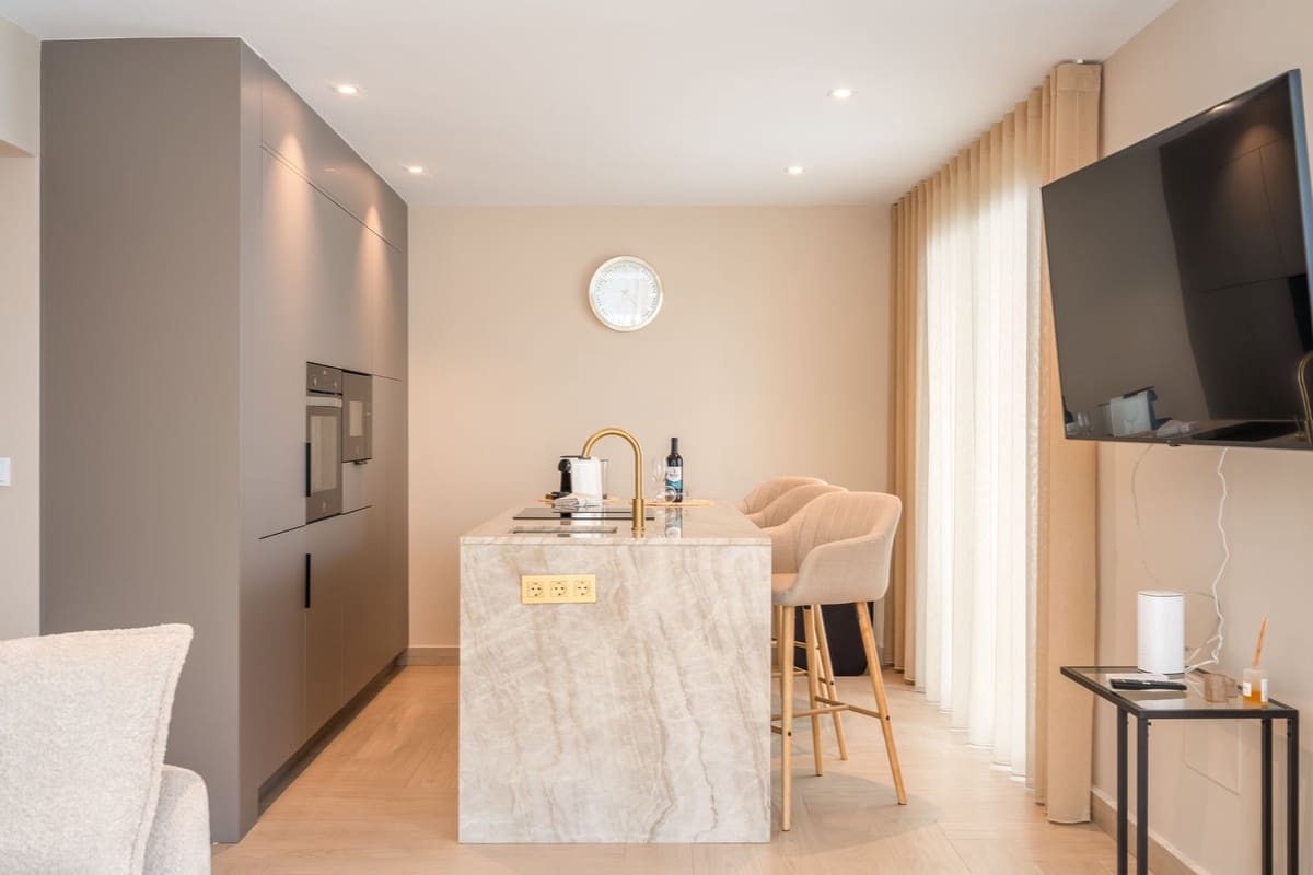 7 soverom Villa til salgs i Benalmadena Costa med svømmebasseng garasje - € 1 400 000 (Ref: 8987254)