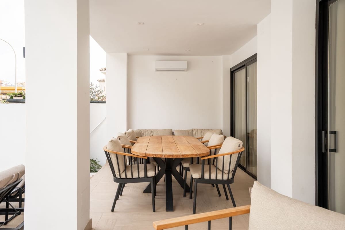 7 soverom Villa til salgs i Benalmadena Costa med svømmebasseng garasje - € 1 400 000 (Ref: 8987254)