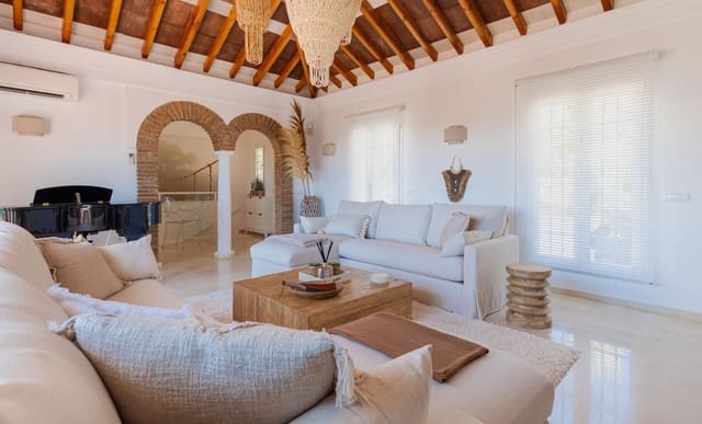 3 sypialnia Dom na sprzedaż w Mijas Costa, Mijas z basenem garażem - 770 000 € (Ref: 9006040)