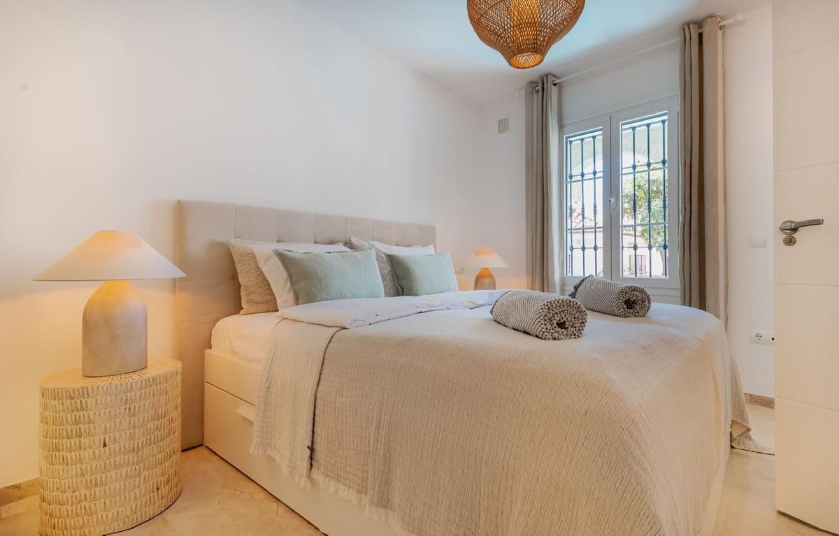 3 sypialnia Dom na sprzedaż w Mijas Costa z basenem garażem - 770 000 € (Ref: 9006040)